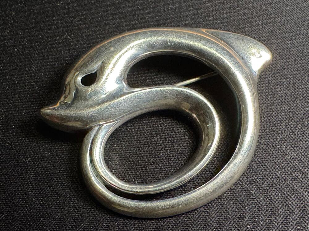Vintage Sterling 15g Kabana Dolphin Brooch
